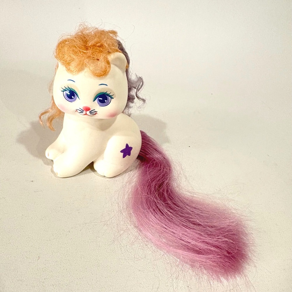 Vintage 1989 Mattel Little Pretty Kitty Cherry Belle Show Off G1 Cat Figure